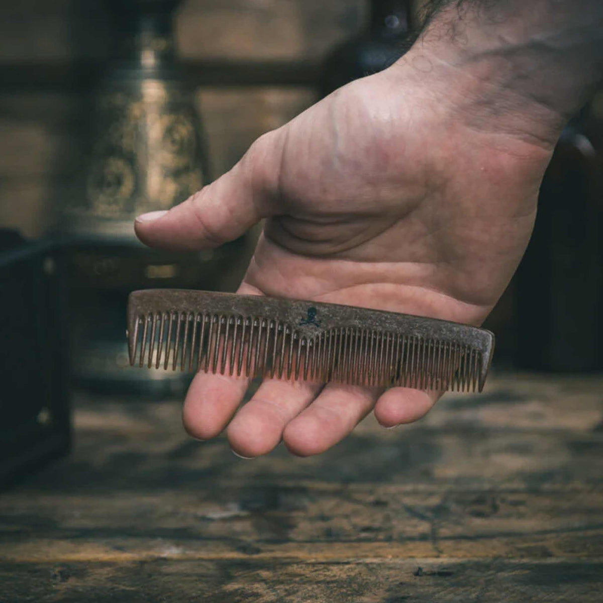 Bluebeards Revenge Liquid Wood Beard and Mo&#39; Comb